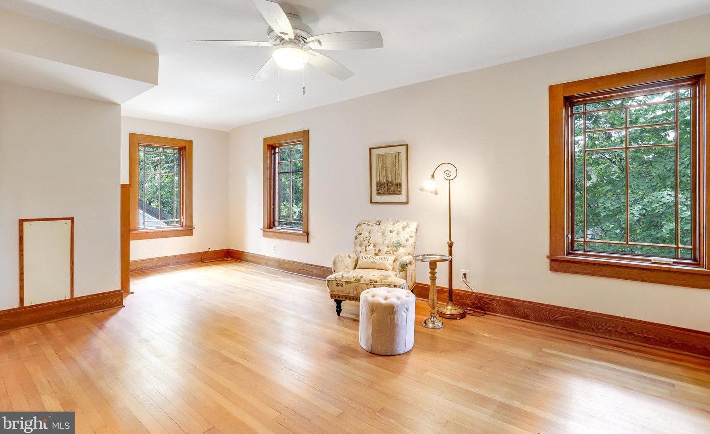 131 Irving St, Arlington VA 22201-1060 exterior