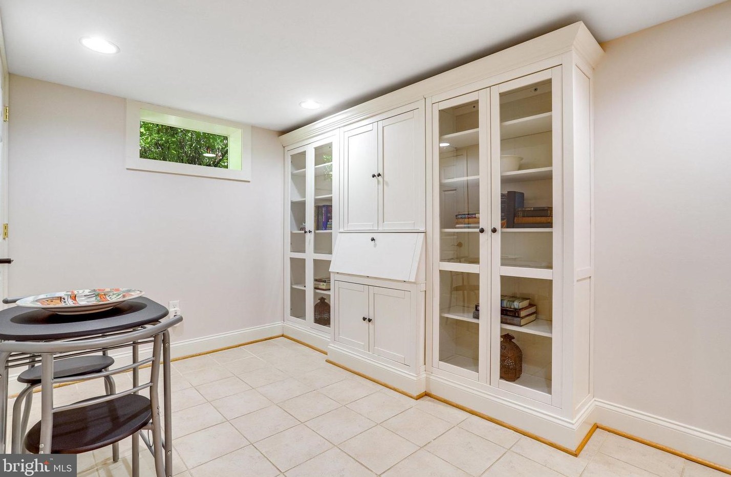 131 Irving St, Arlington VA 22201-1060 exterior