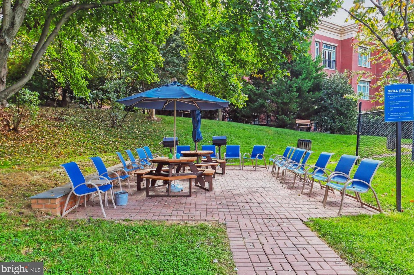 3000 Spout Run Pkwy, Arlington VA  22201-4232 exterior