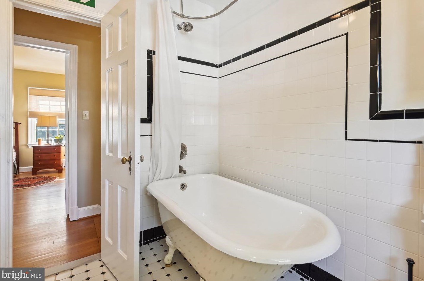 1406 Illinois St, Arlington VA 22205-2761 exterior