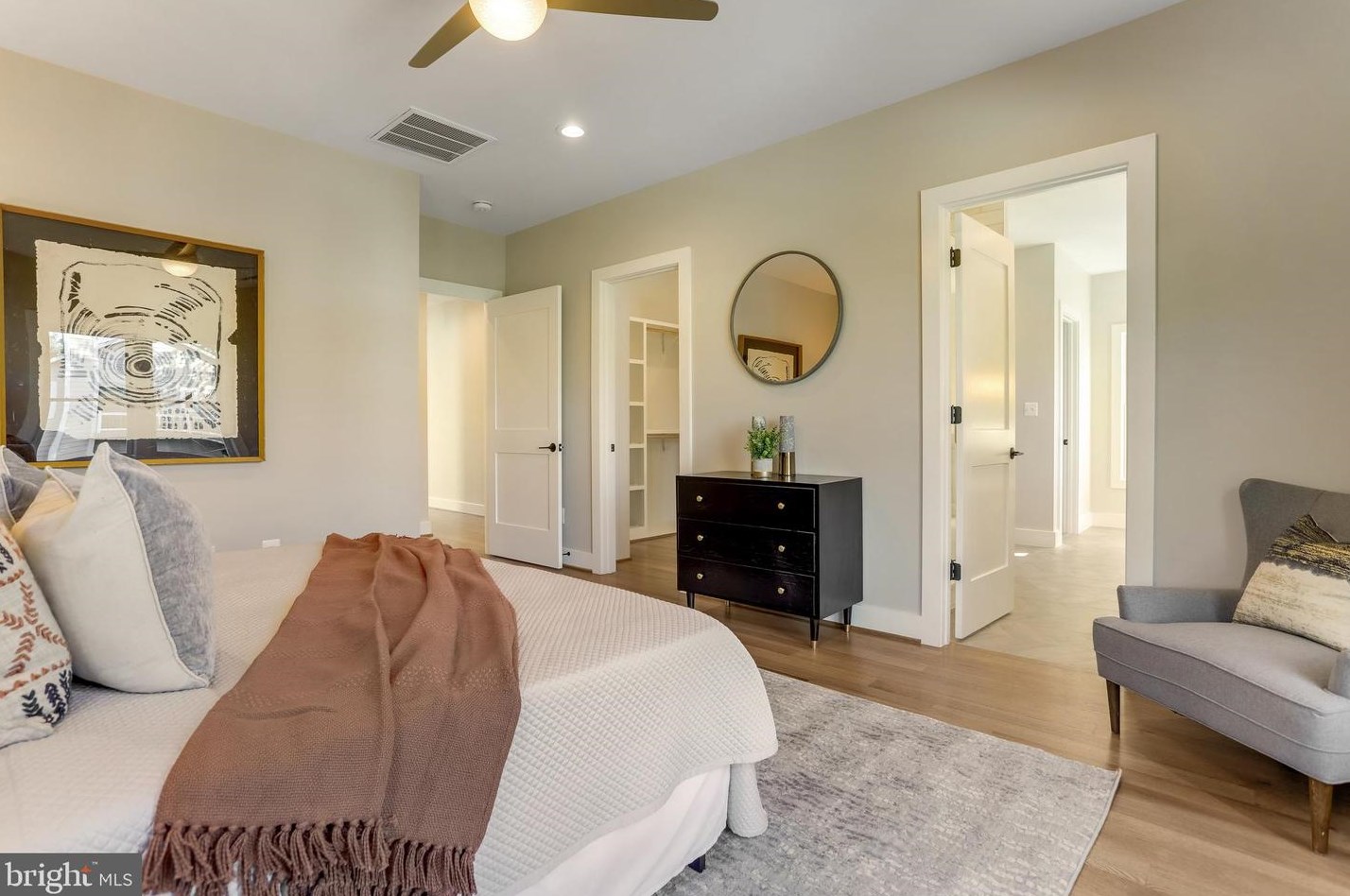 812 Edgewood St, Arlington VA  22201-1935 exterior