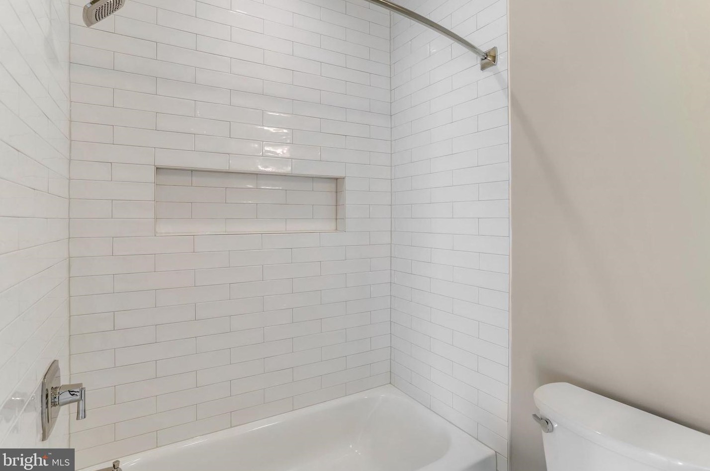 812 Edgewood St, Arlington VA  22201-1935 exterior