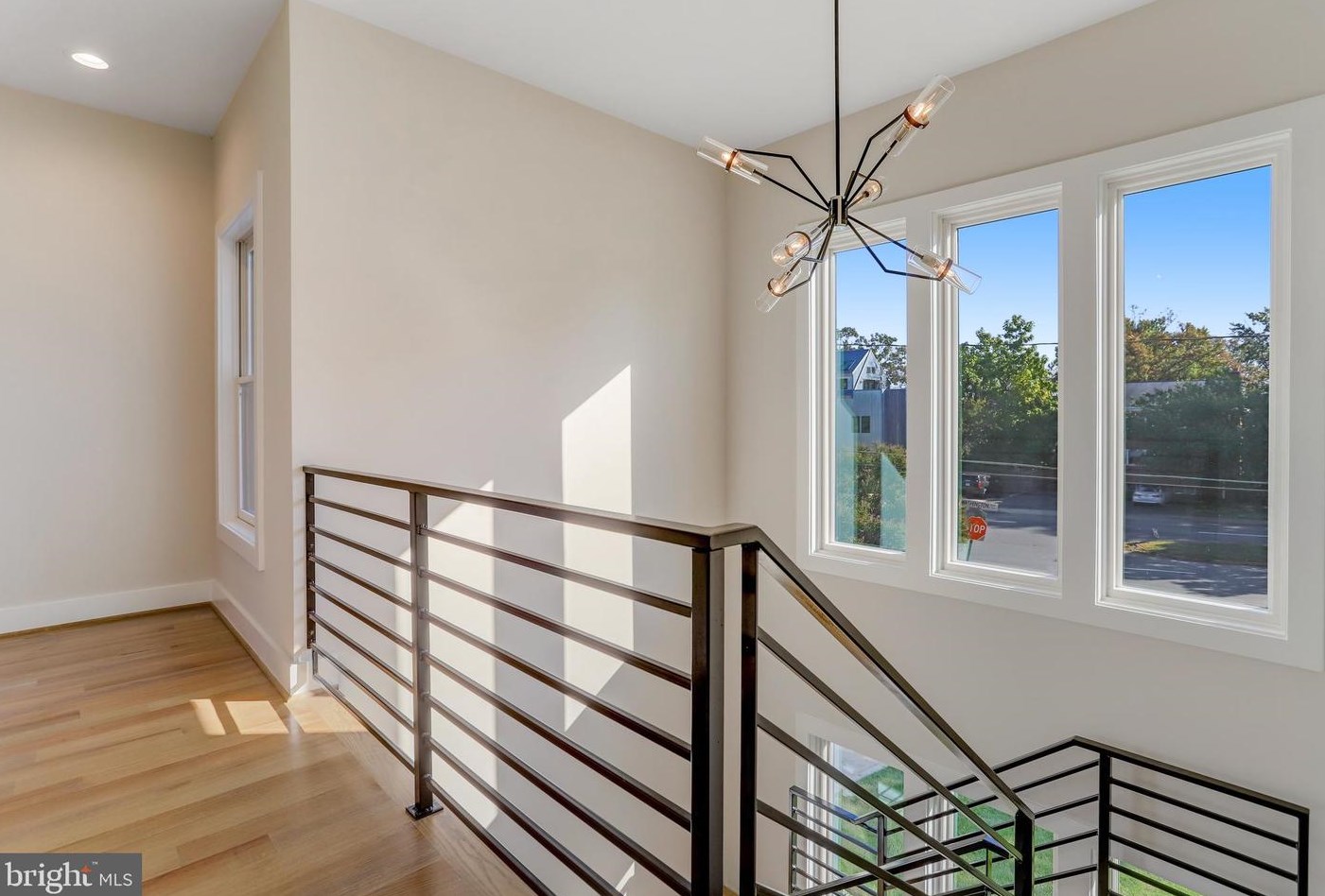 812 Edgewood St, Arlington VA  22201-1935 exterior