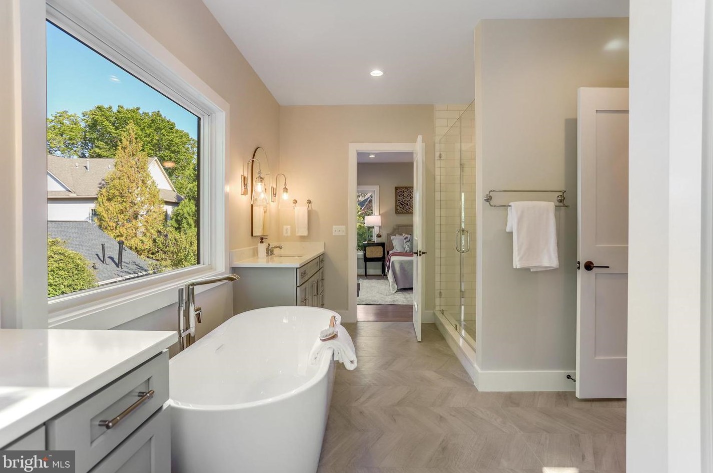 812 Edgewood St, Arlington VA  22201-1935 exterior