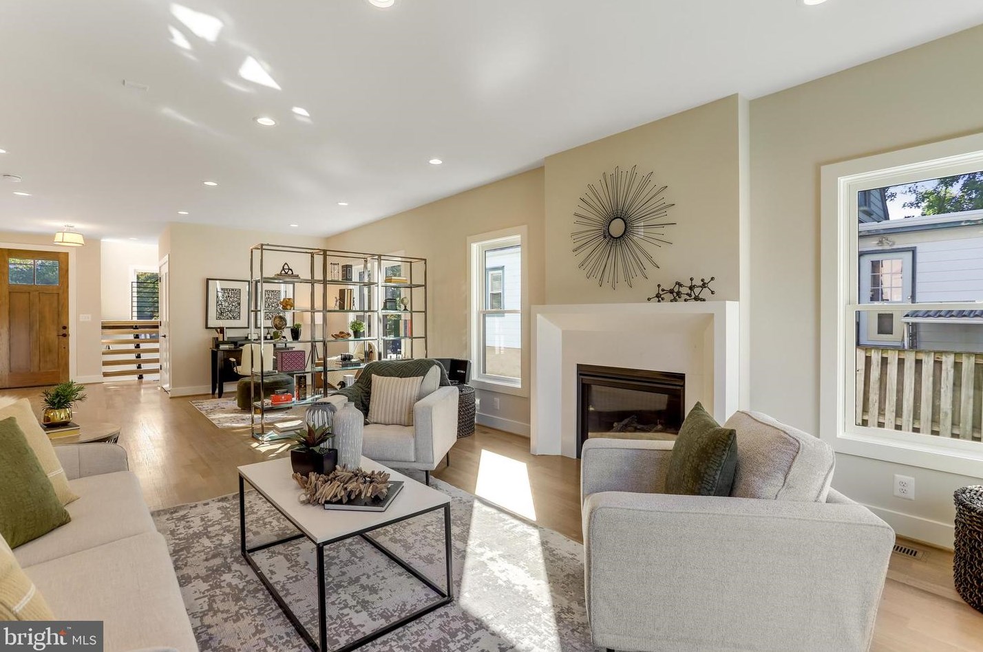 812 Edgewood St, Arlington VA  22201-1935 exterior