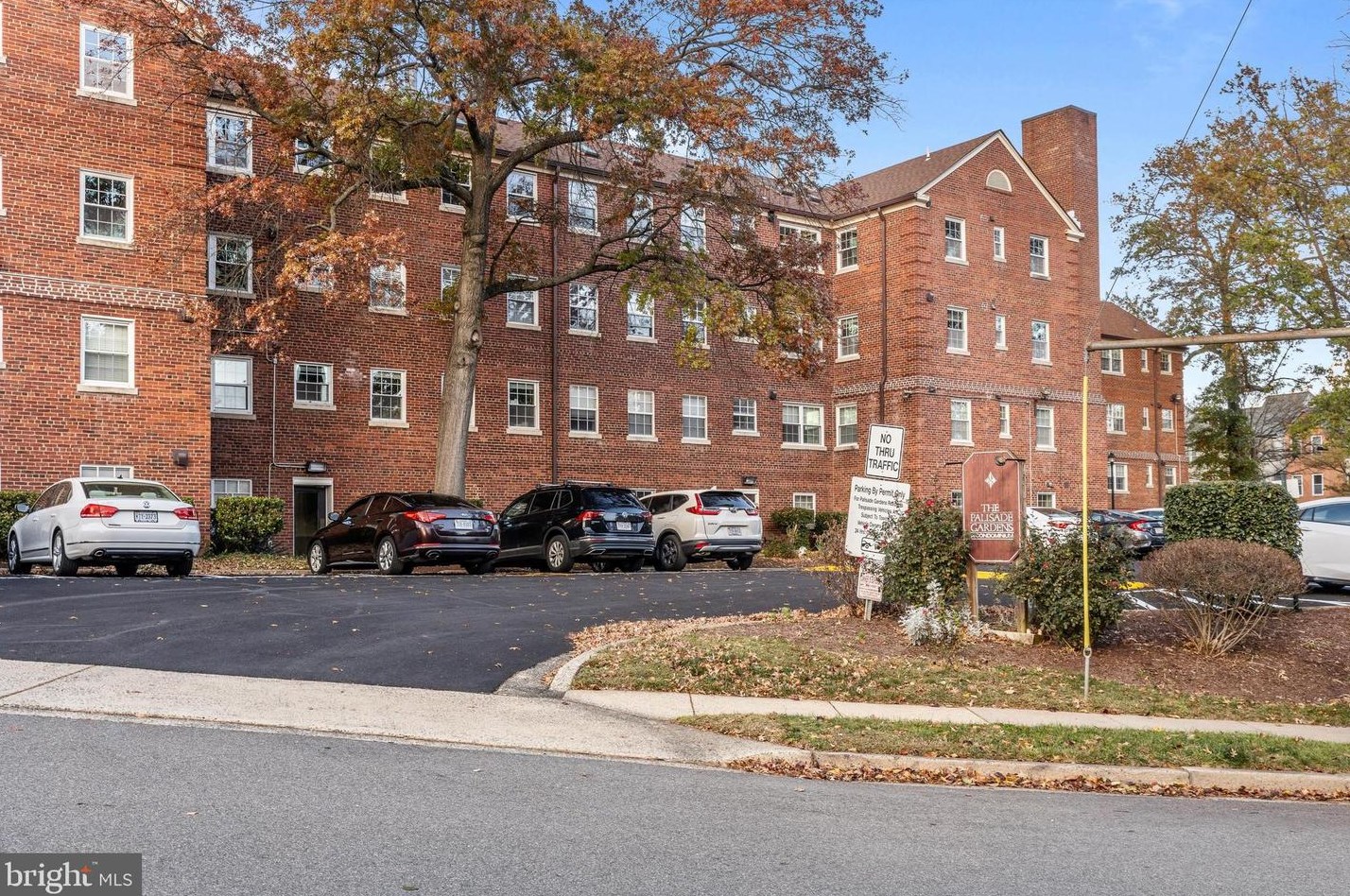 2107 Scott St, Arlington VA  22209-1022 exterior