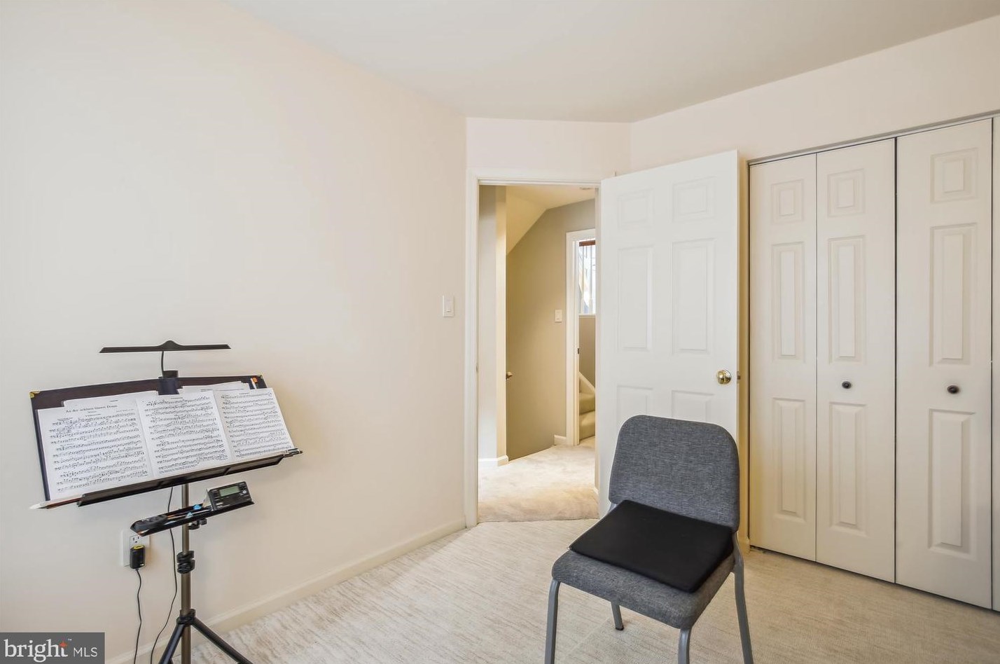 1936 Daniel St, Arlington VA 22201-1927 exterior