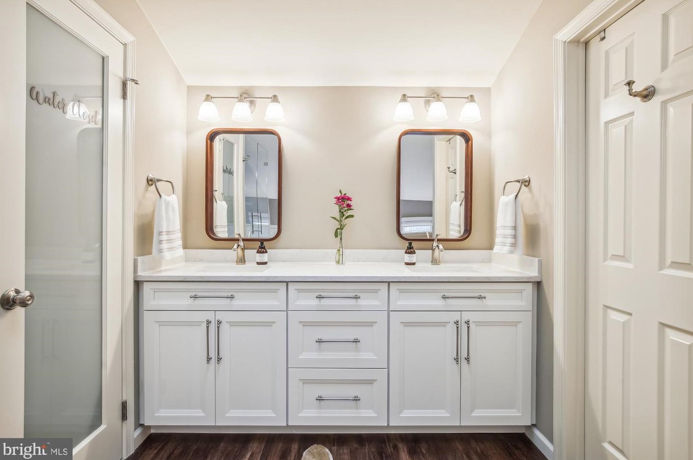 1936 Daniel St, Arlington VA 22201-1927 exterior