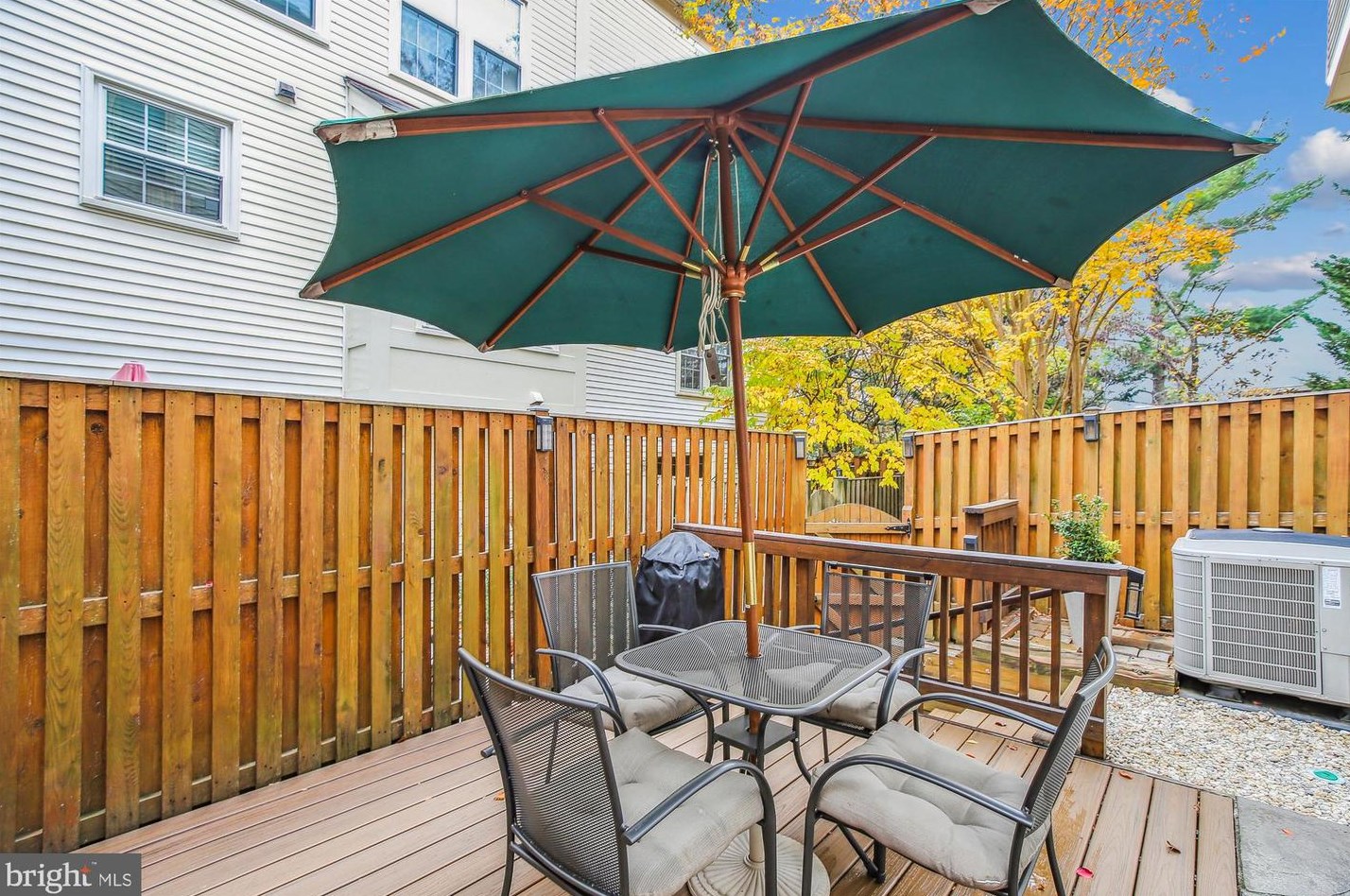 1936 Daniel St, Arlington VA 22201-1927 exterior