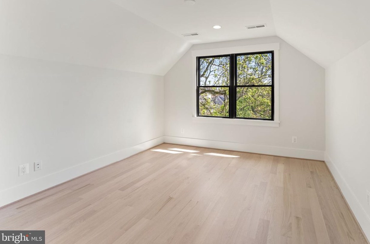 4516 7th St, Arlington VA  22203-2010 exterior