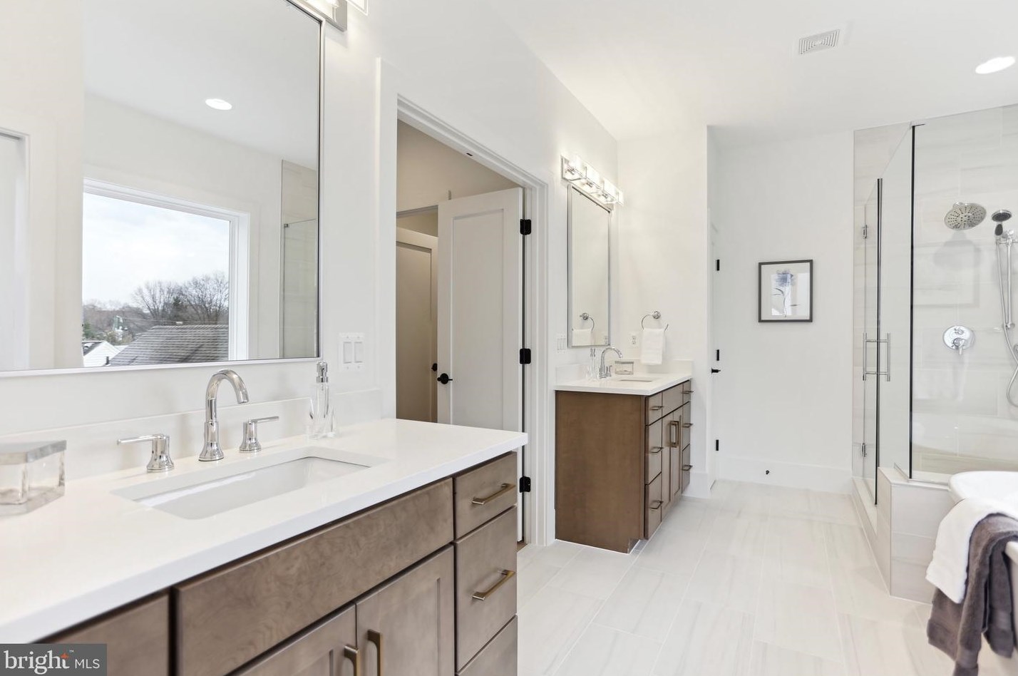 817 Woodrow St, Arlington VA  22203-1522 exterior