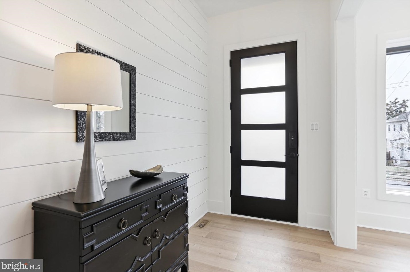 817 Woodrow St, Arlington VA  22203-1522 exterior