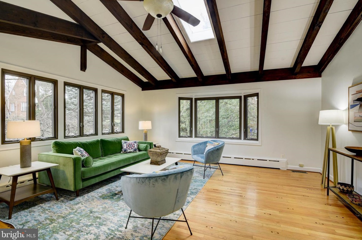 2506 Lynn St, Arlington VA  22202-2261 exterior