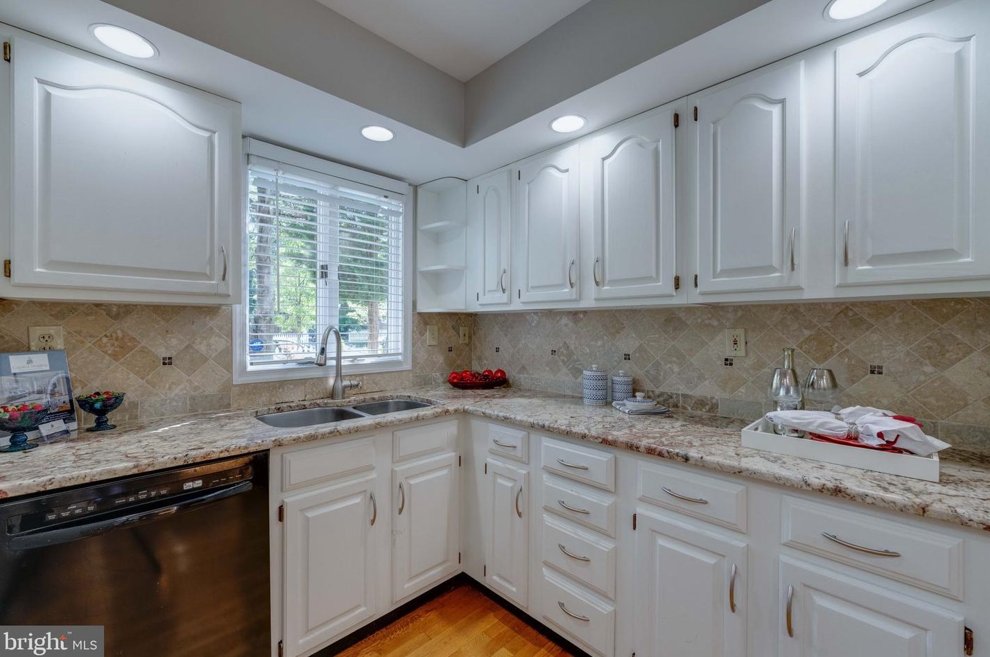 4710 Old Dominion Dr, Arlington VA  22207-3527 exterior