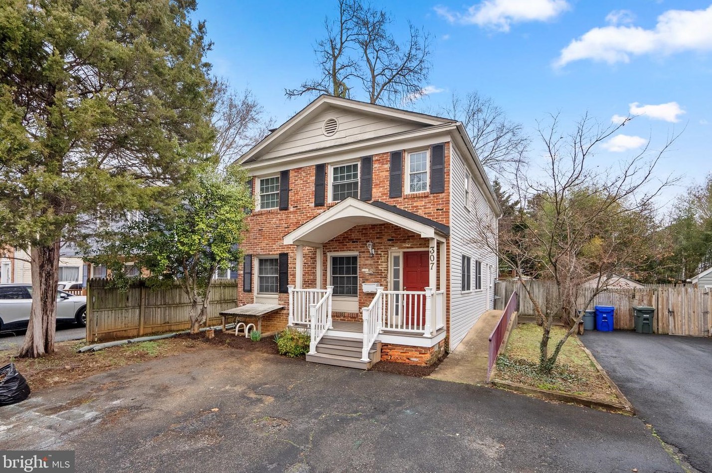 307 Fillmore St, Arlington VA  22201-1227 exterior