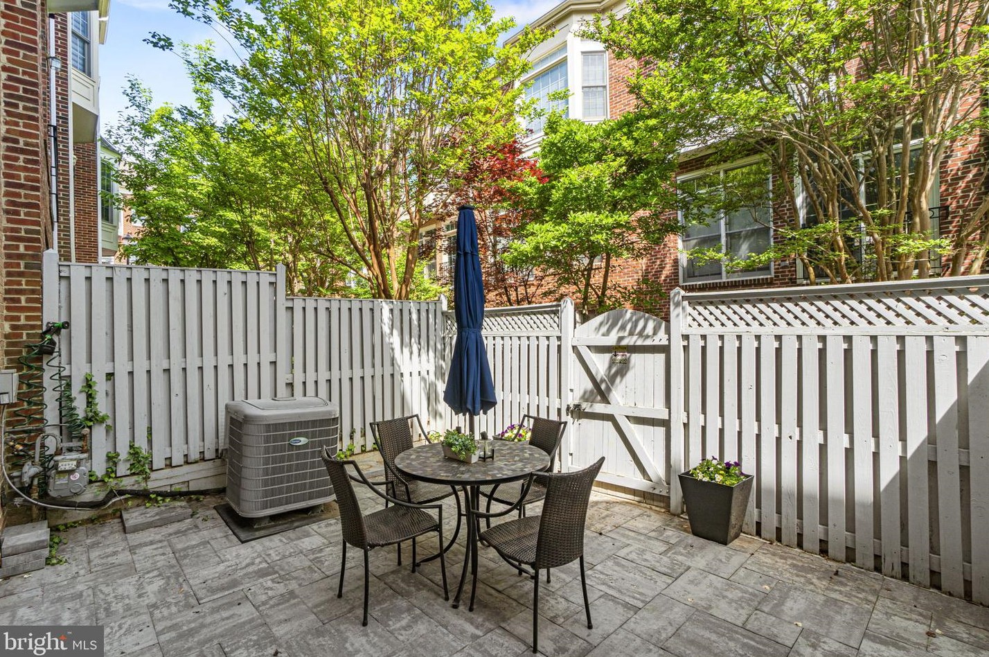 2139 Pierce Ct, Arlington VA exterior