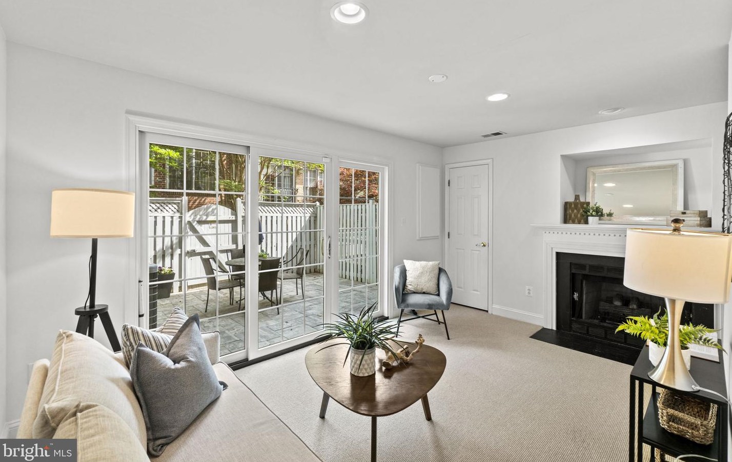 2139 Pierce Ct, Arlington VA exterior