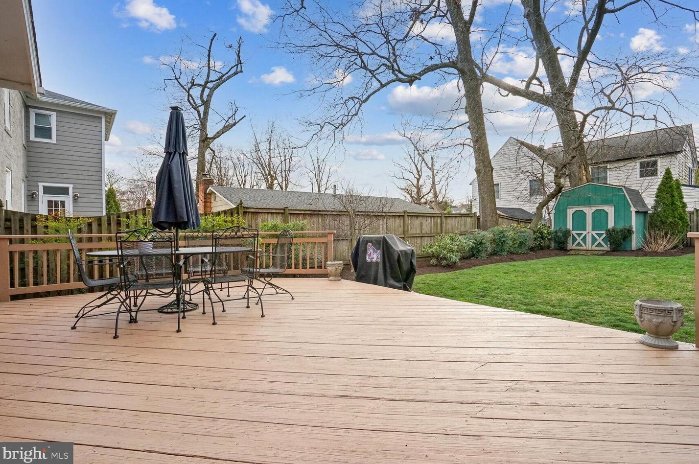 1706 Taylor St, Arlington VA 22204-4073 exterior