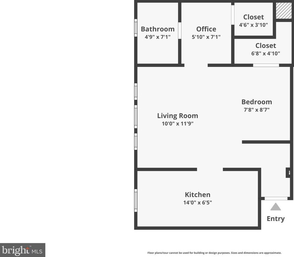 1905 Rhodes St, Arlington VA  22201-3137 exterior