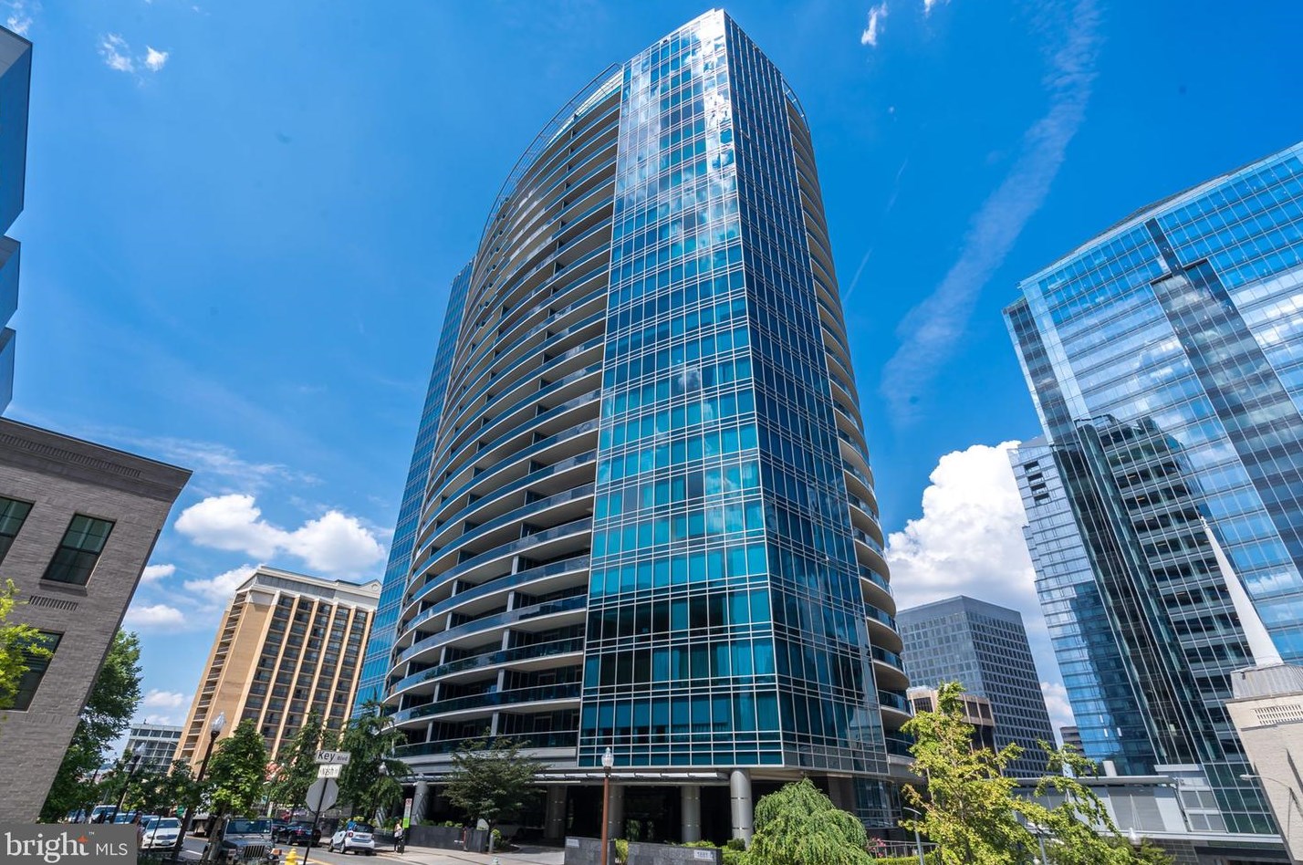 1881 Nash St, Arlington VA  22209-1511 exterior