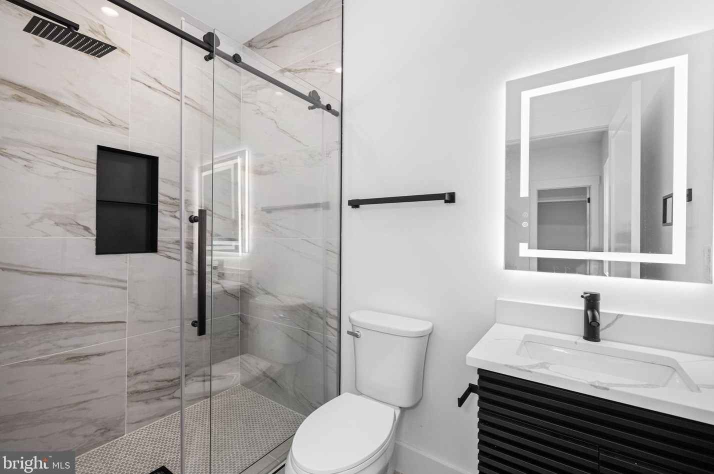 6000 16th St, Arlington VA  22205-2208 exterior