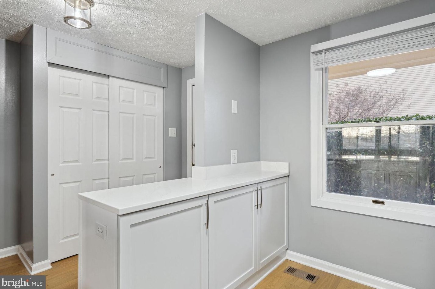 2874 Meade St, Arlington VA  22206-3151 exterior