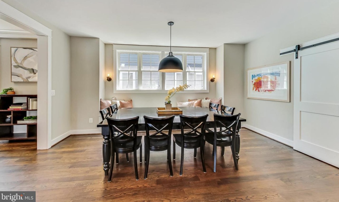 2016 Madison St, Arlington VA  22205-3314 exterior