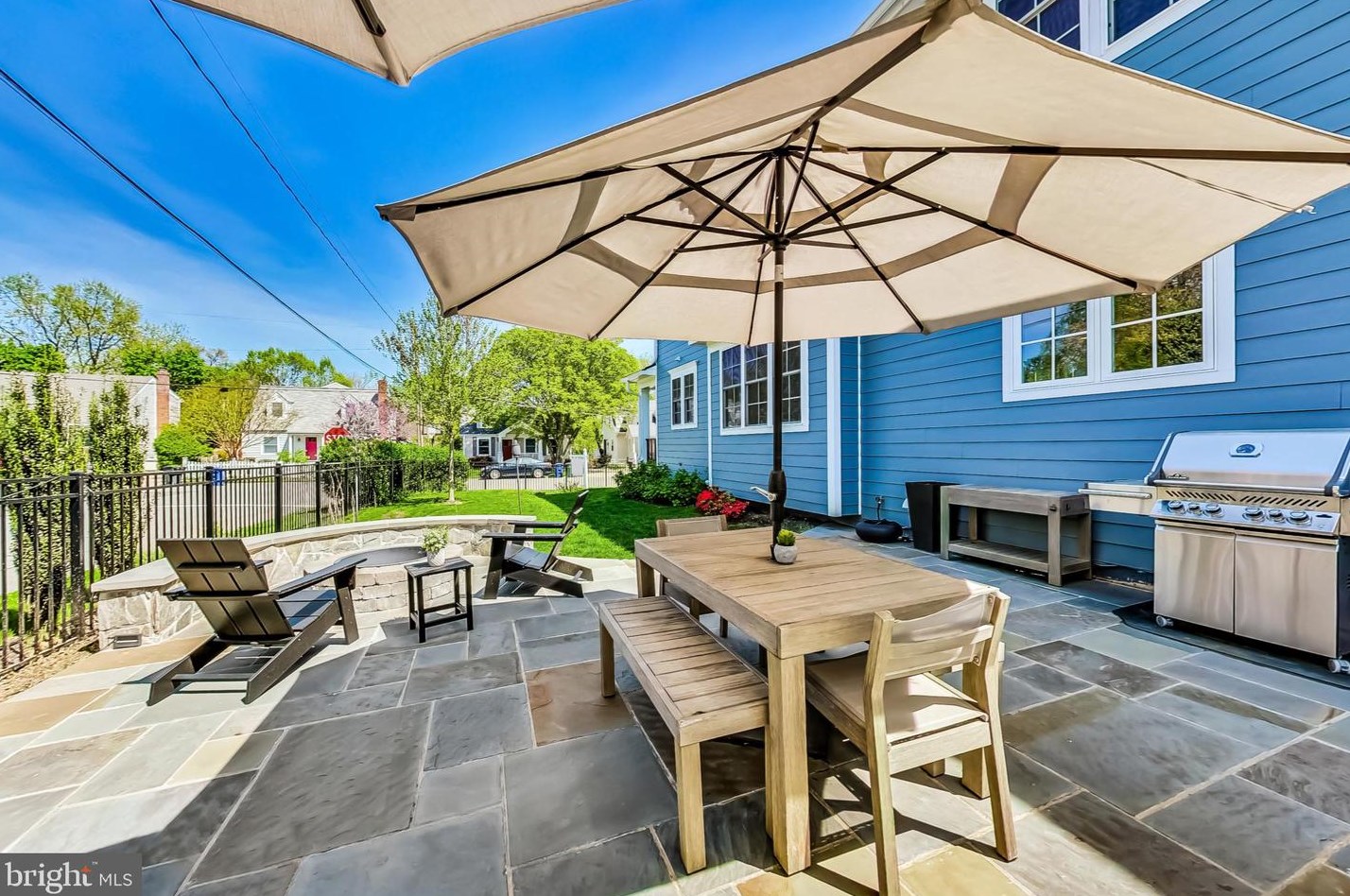 2016 Madison St, Arlington VA  22205-3314 exterior