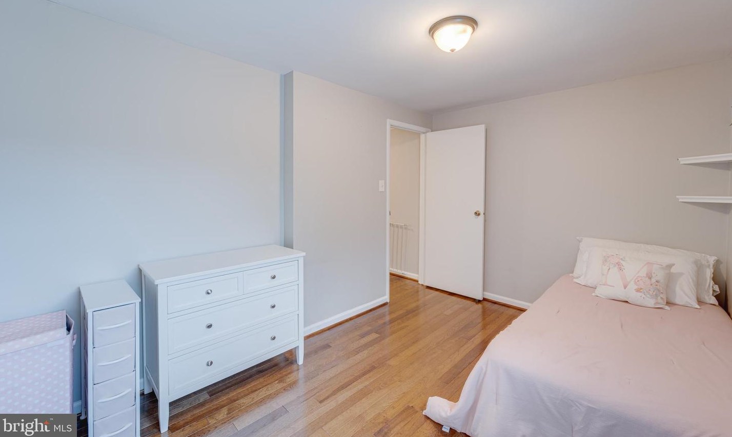2810 Meade St, Arlington VA  22206-3147 exterior