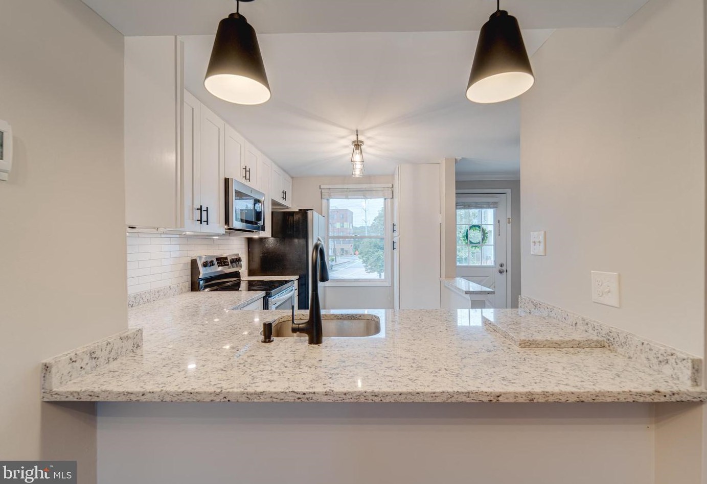 2810 Meade St, Arlington VA  22206-3147 exterior