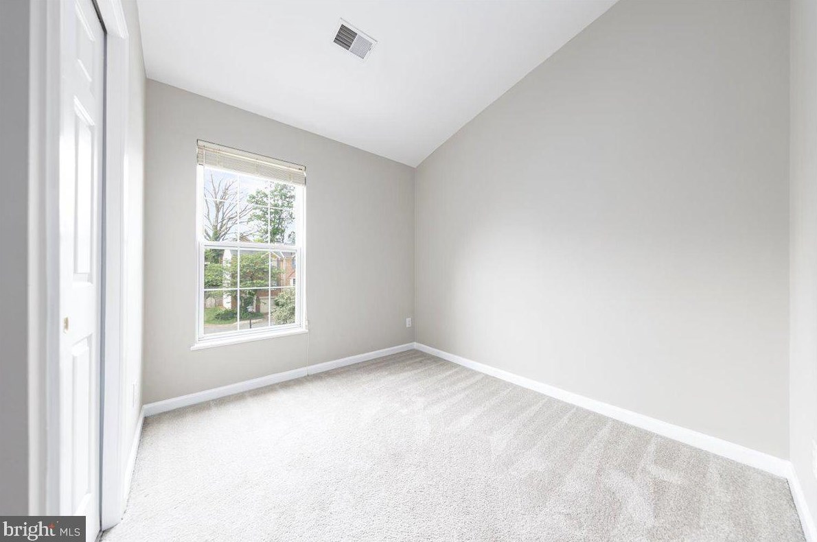 2007 Buchanan Ct, Arlington VA  22207-2096 exterior