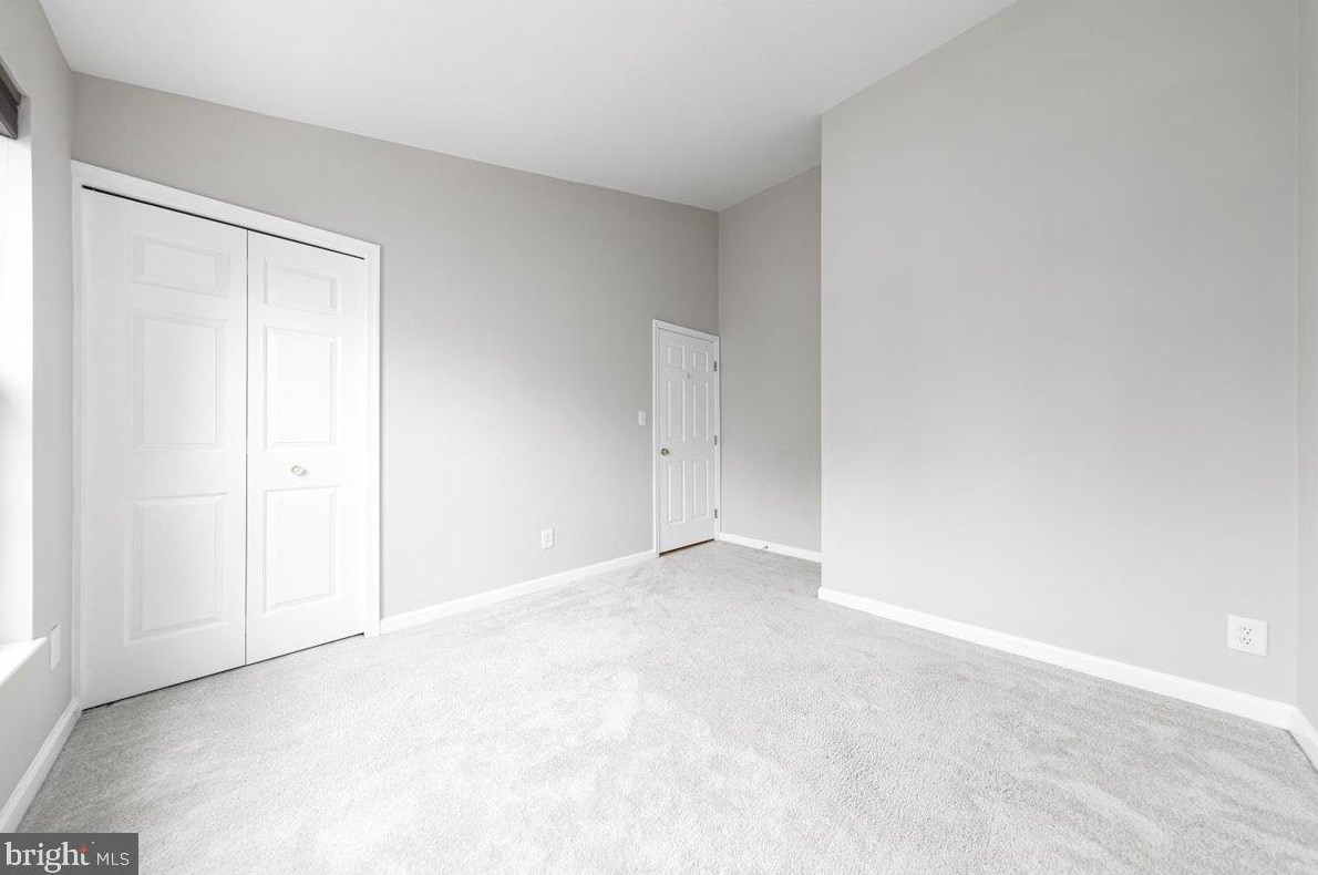 2007 Buchanan Ct, Arlington VA  22207-2096 exterior