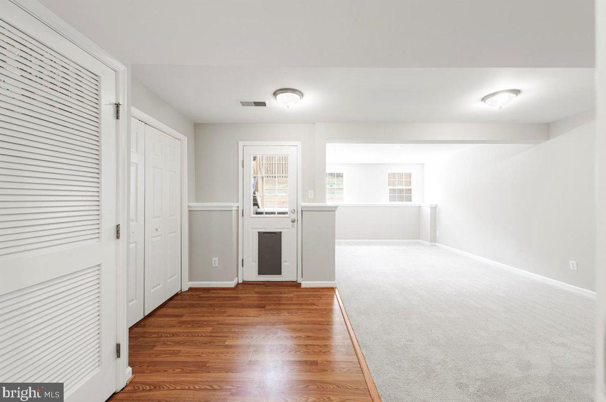 2007 Buchanan Ct, Arlington VA  22207-2096 exterior