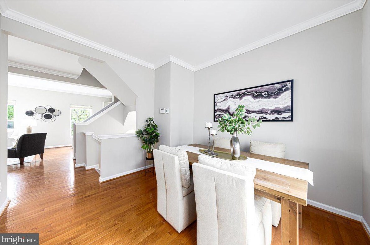 2007 Buchanan Ct, Arlington VA  22207-2096 exterior