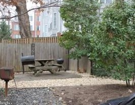 1410 Quinn St, Arlington VA  22209-2928 exterior
