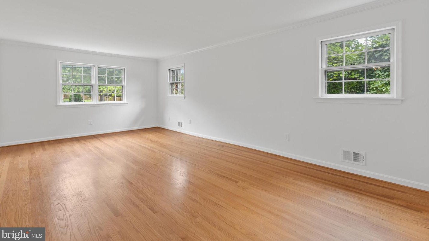 511 Manchester St, Arlington VA 22203-1114 exterior