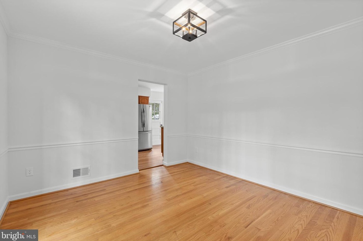 511 Manchester St, Arlington VA 22203-1114 exterior