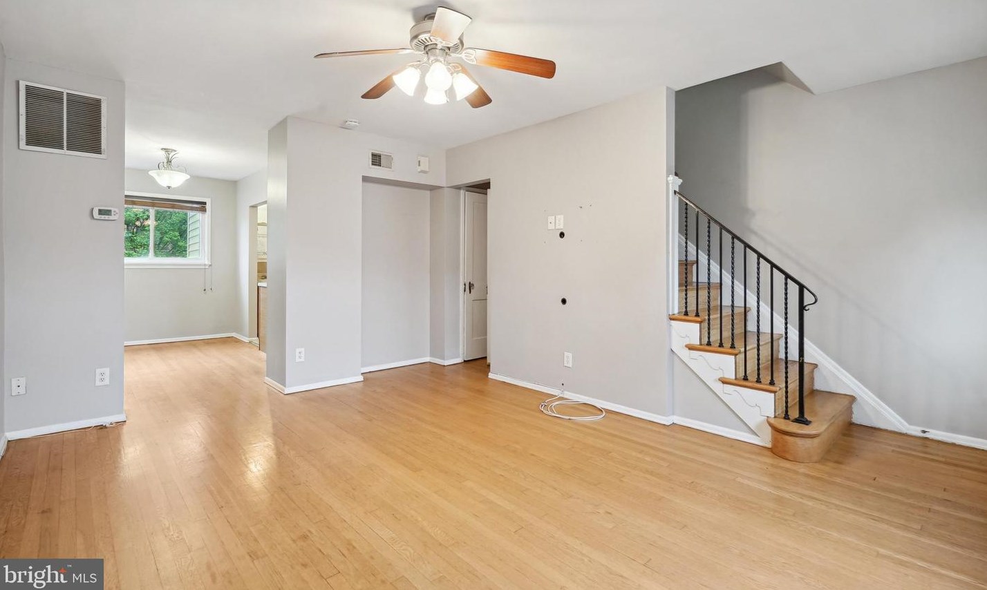 811 Ode St, Arlington VA  22204-4513 exterior