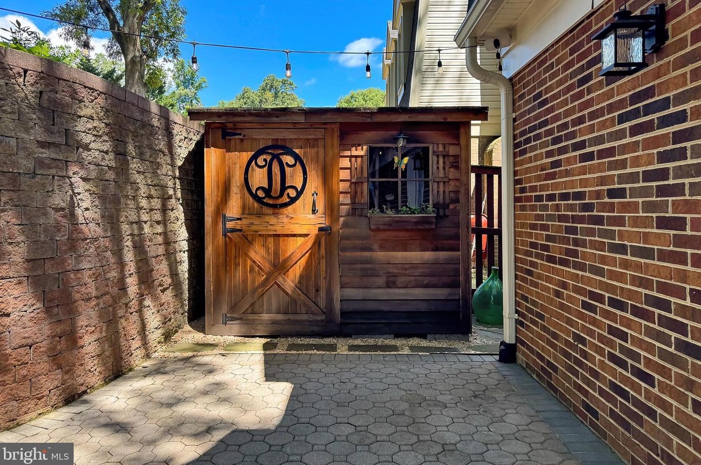 812 George Mason Dr, Arlington VA  22205-1216 exterior