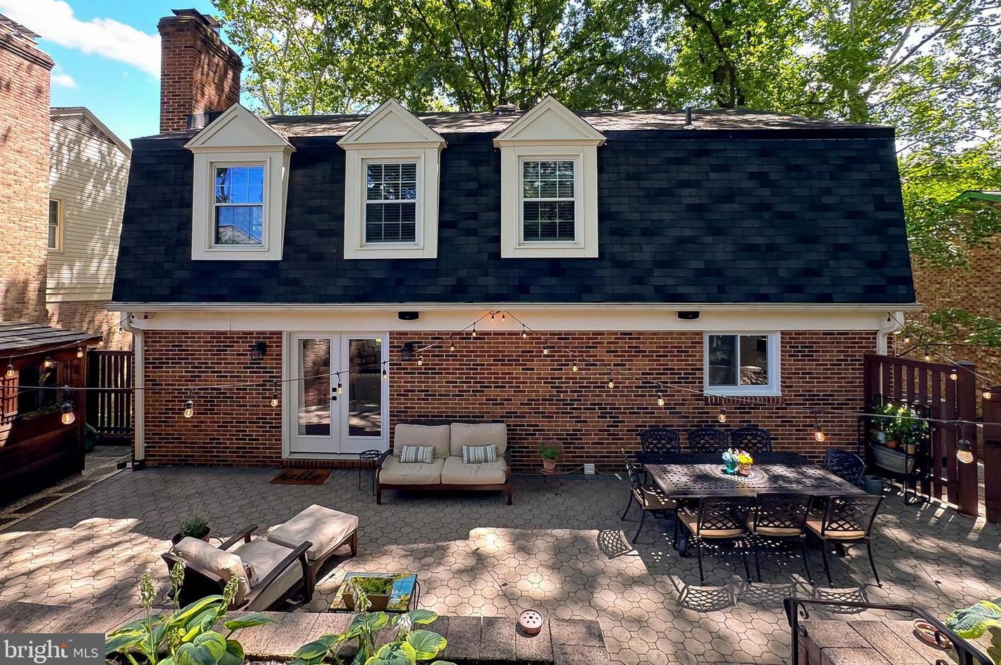 812 George Mason Dr, Arlington VA  22205-1216 exterior