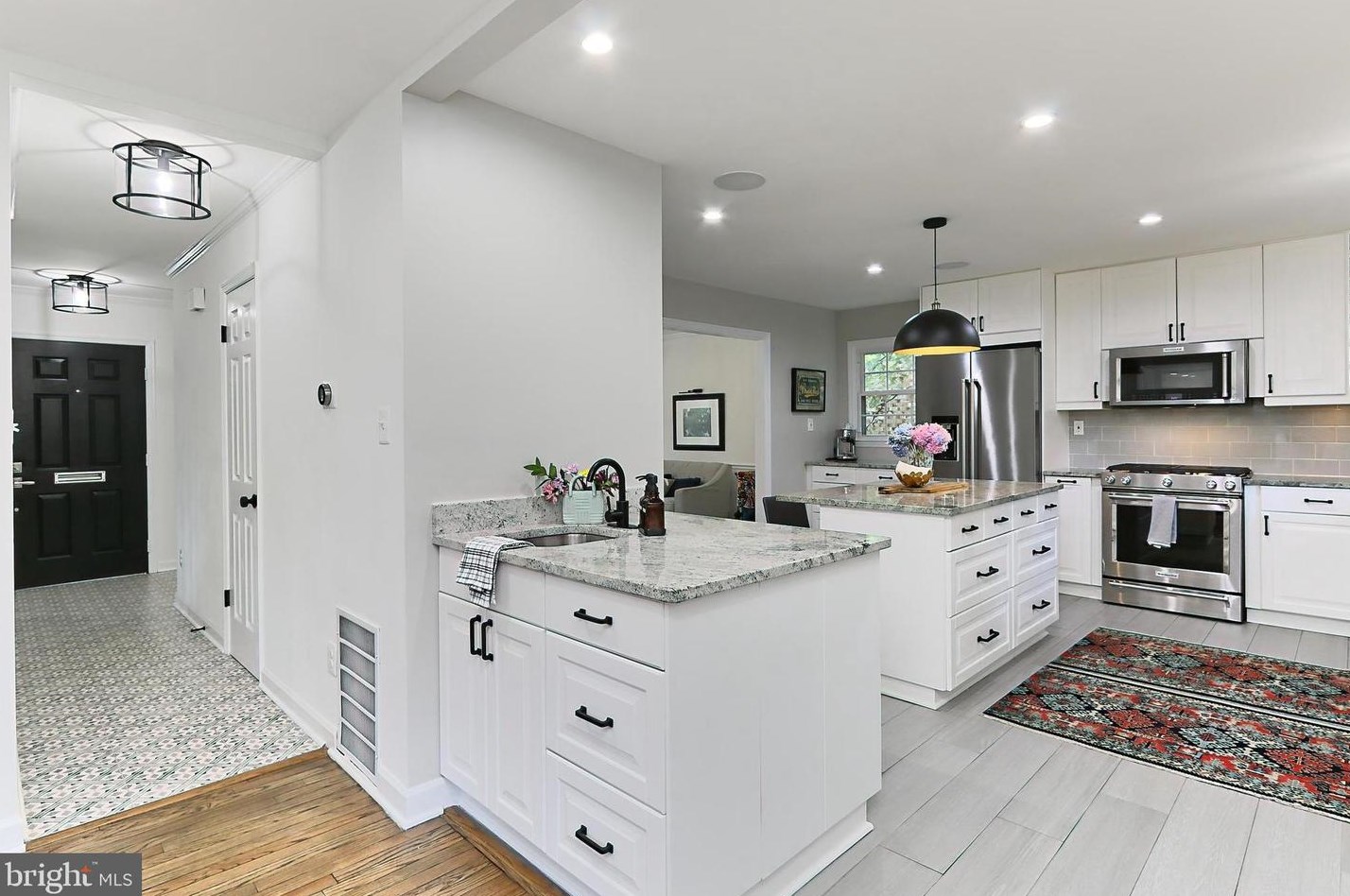 812 George Mason Dr, Arlington VA  22205-1216 exterior