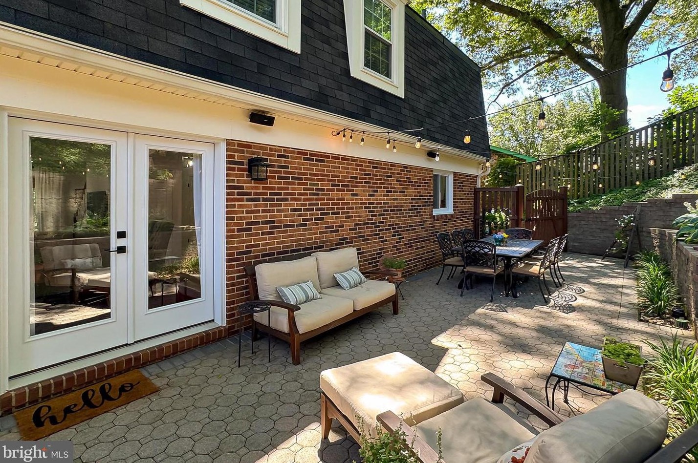 812 George Mason Dr, Arlington VA  22205-1216 exterior