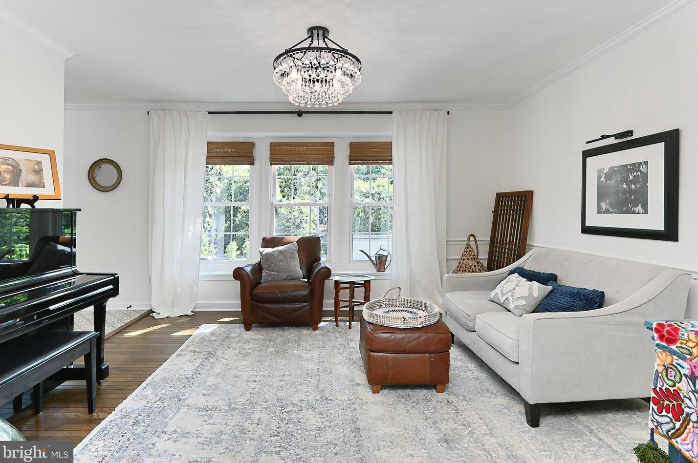 812 George Mason Dr, Arlington VA  22205-1216 exterior