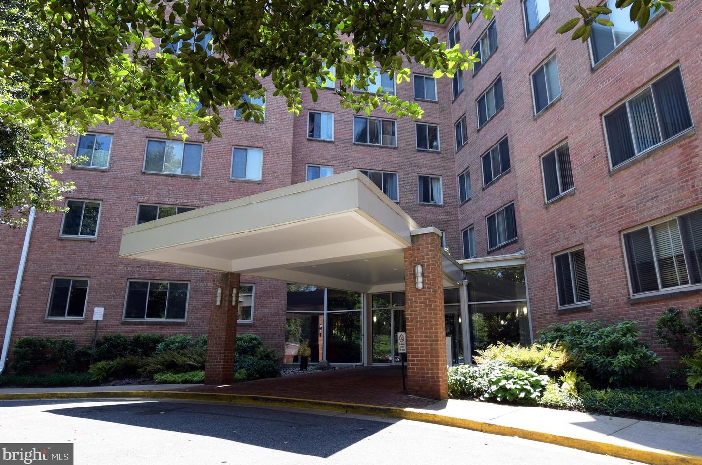 3000 Spout Run Pkwy, Arlington VA 22201-4232 exterior