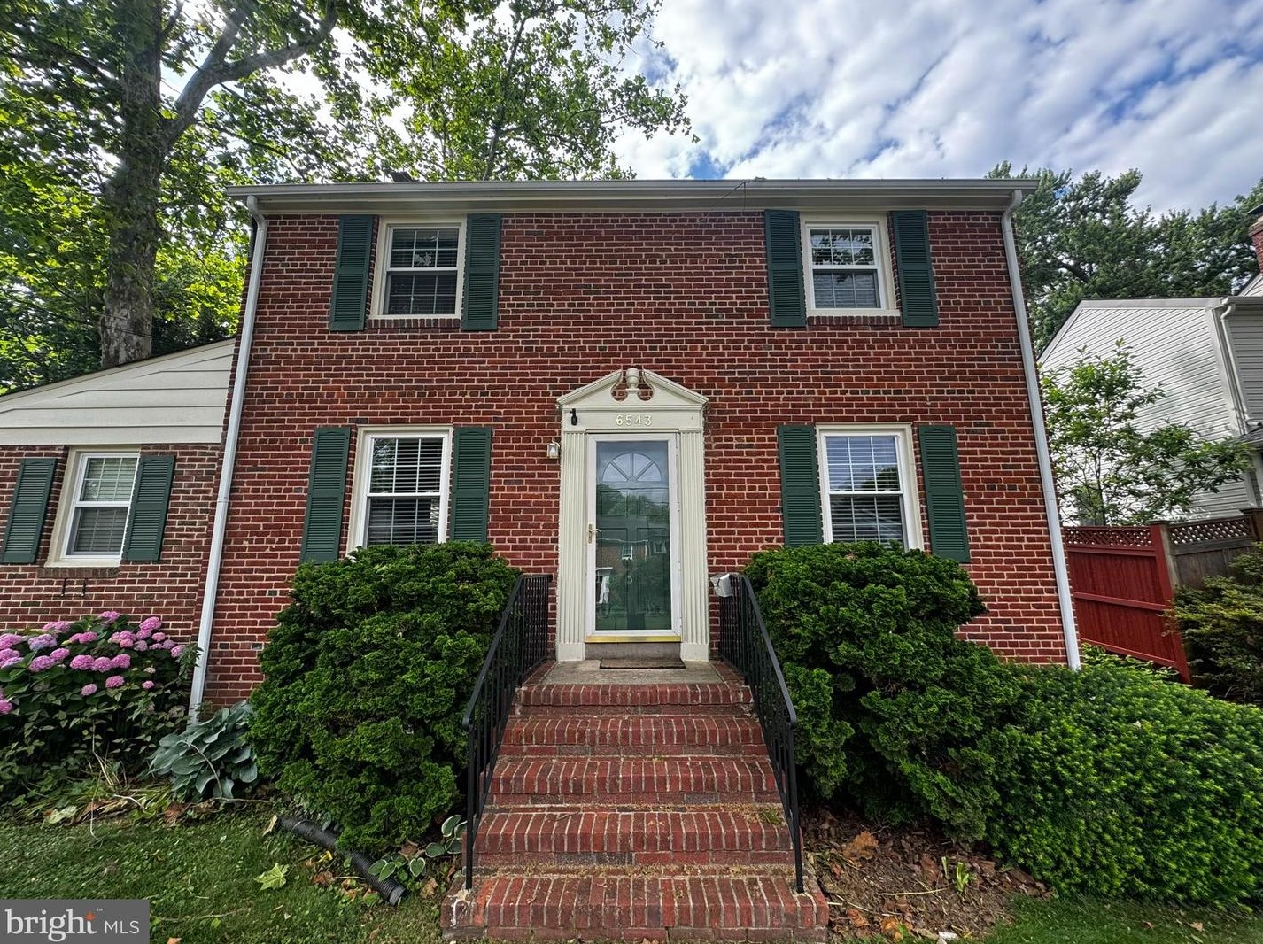 6543 28th St, Arlington VA  22213-1206 exterior