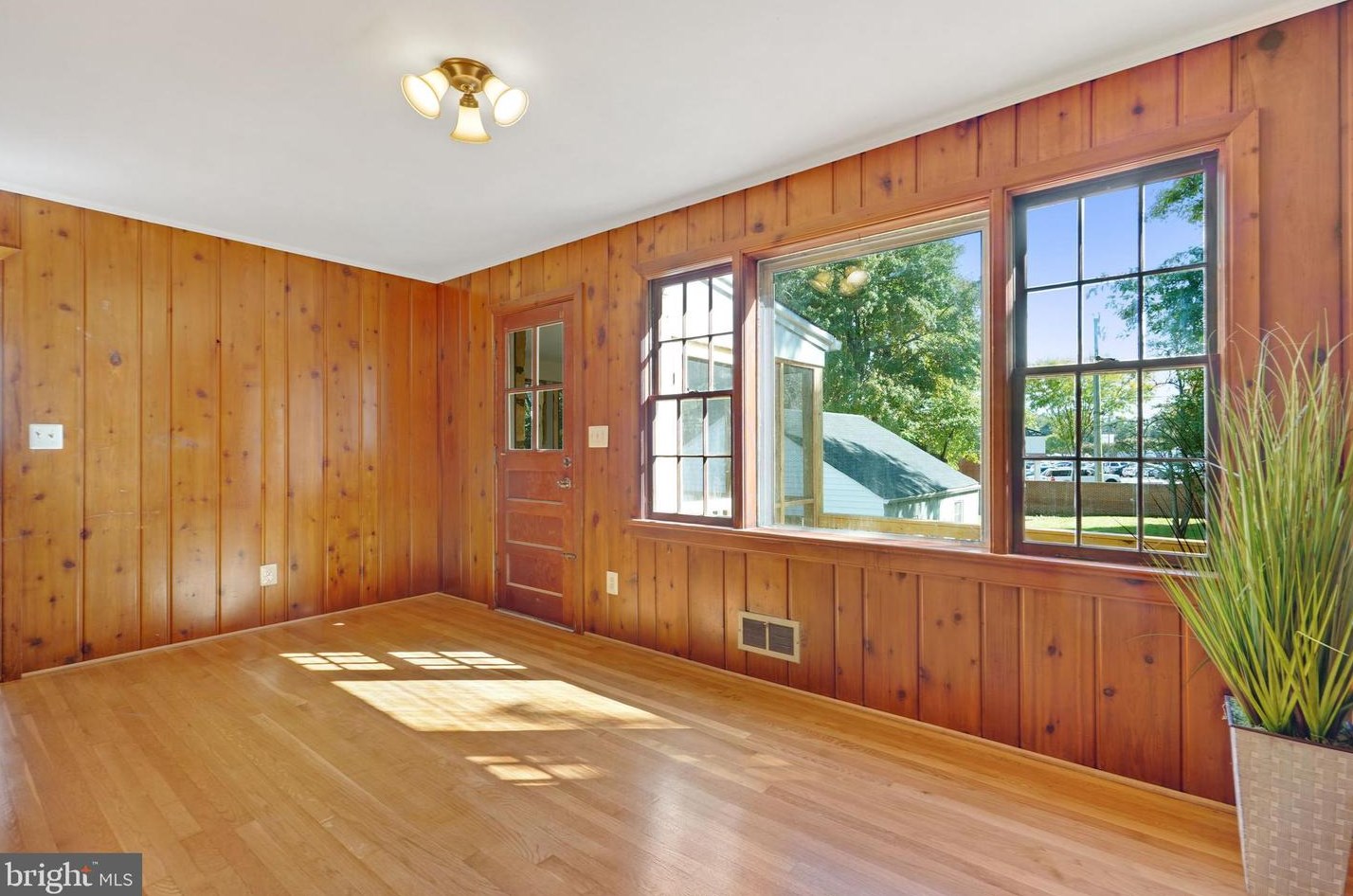 5322 26th St, Arlington VA  22207-1774 exterior