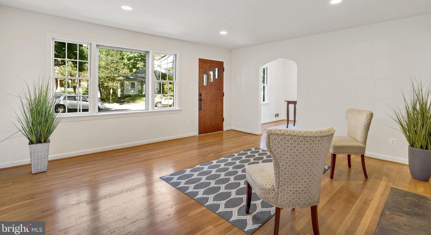 5322 26th St, Arlington VA  22207-1774 exterior