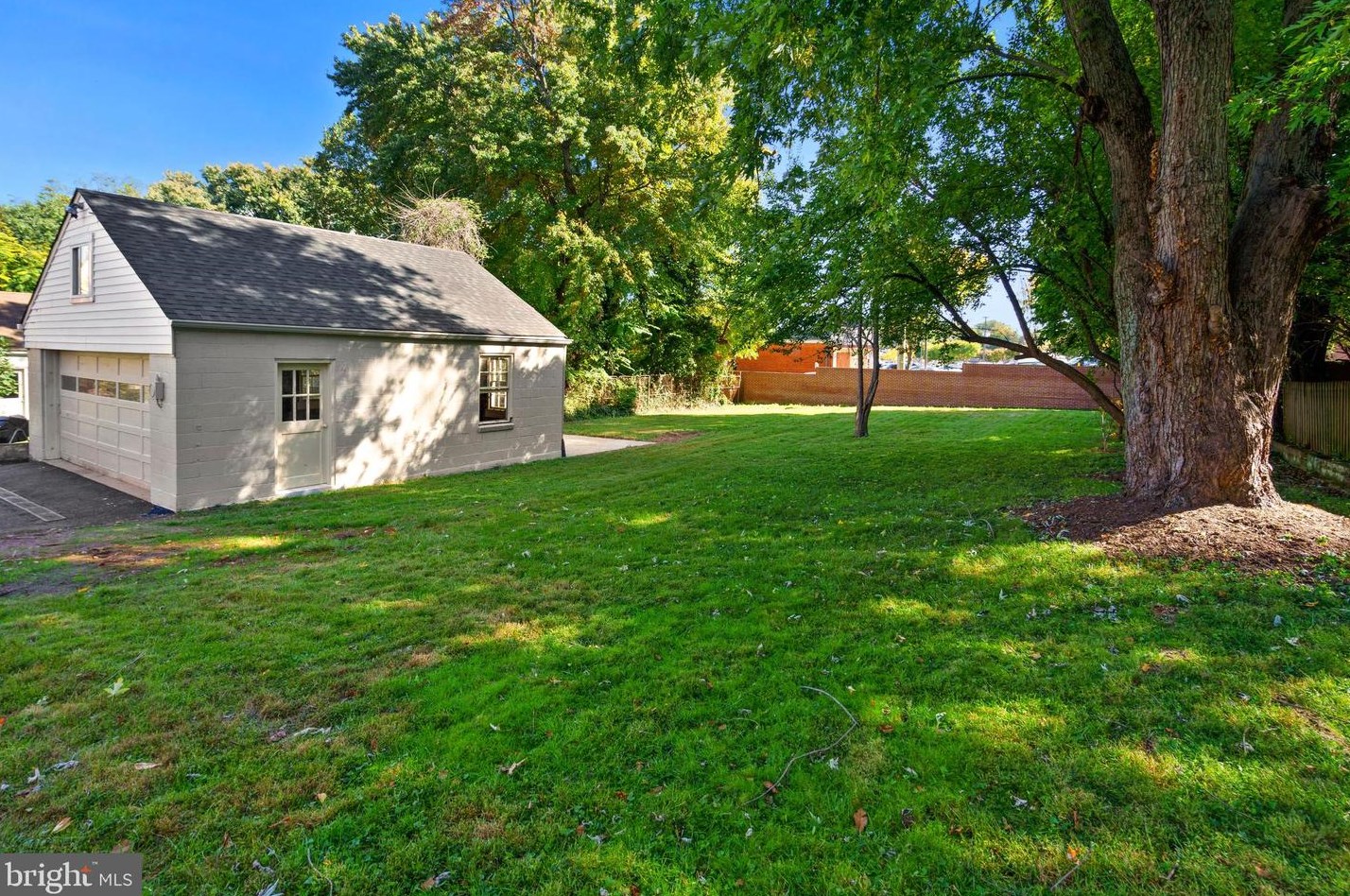 5322 26th St, Arlington VA  22207-1774 exterior