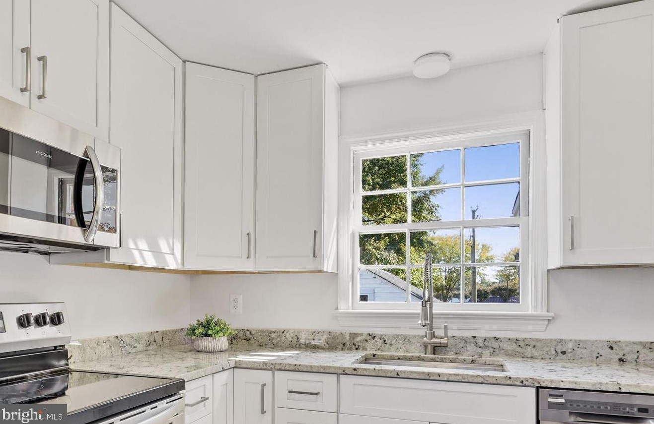 5322 26th St, Arlington VA  22207-1774 exterior