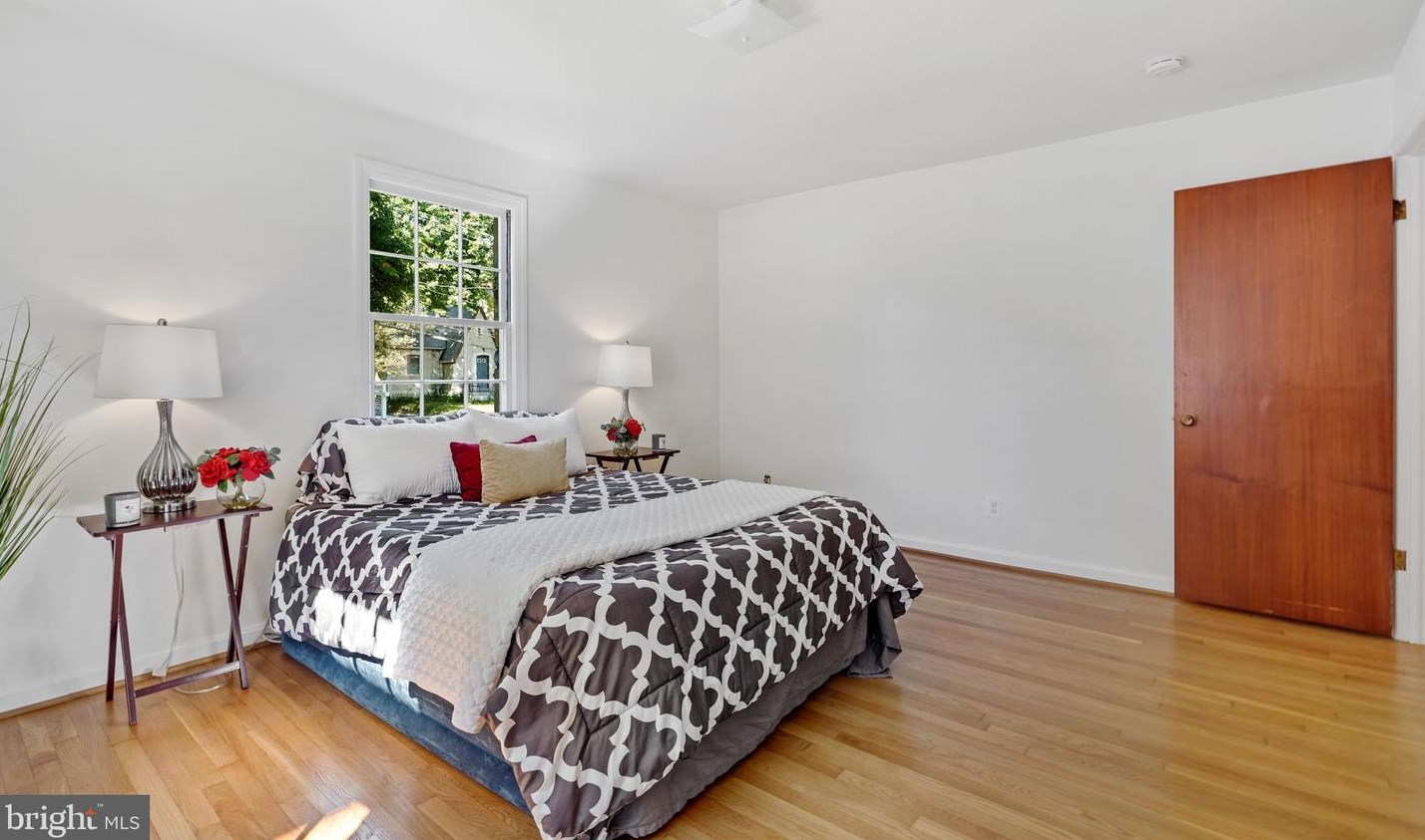 5322 26th St, Arlington VA  22207-1774 exterior